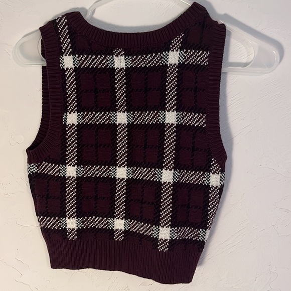 HOLLISTER SWEATER VEST BURGUNDY BLACK WHITE PLAID V NECK SLEEVELESS (XS) - Picture 4 of 4